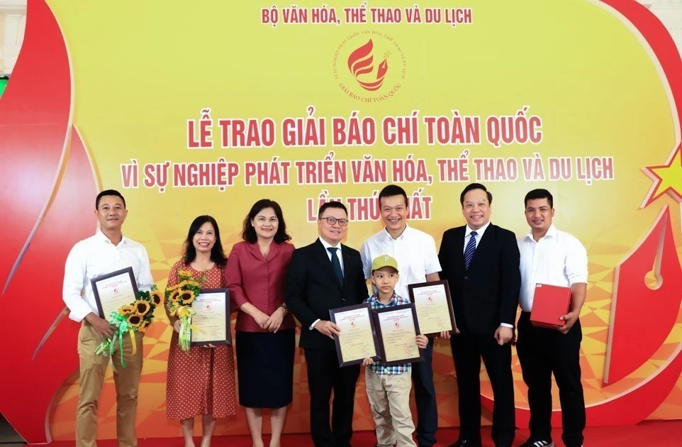 សារព័ត៌មានរួមចំណែកថែរក្សា និងលើកតម្កើងអត្តសញ្ញាណវប្បធម៌ជាតិ។