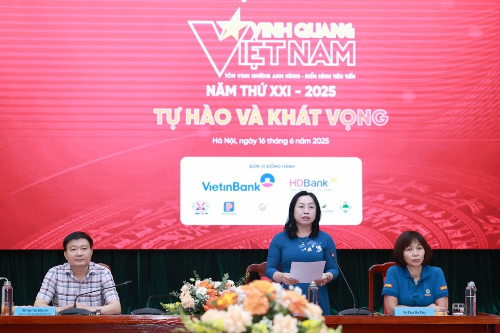 HLV Mai Đức Chung và xạ thủ Trịnh Thu Vinh được vinh danh đặc biệt- Ảnh 1.