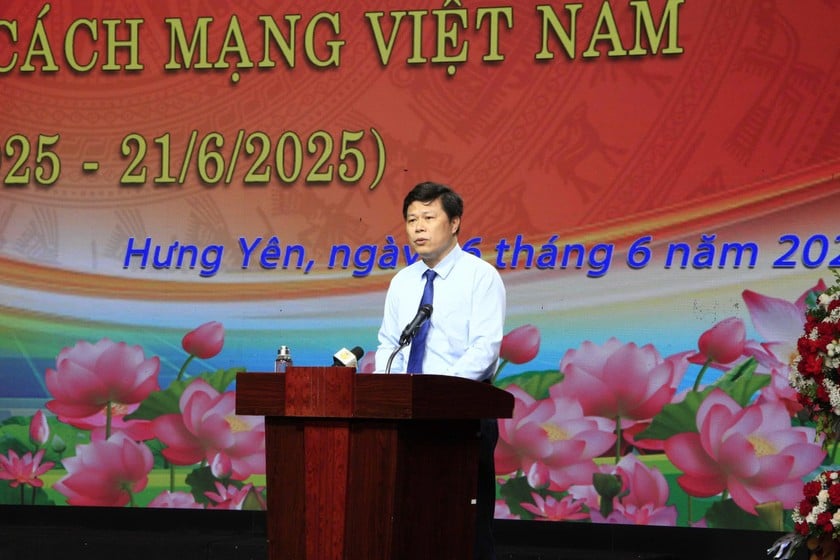 Chủ tịch HĐND tỉnh Hưng Yên phát biểu tại hội nghị.