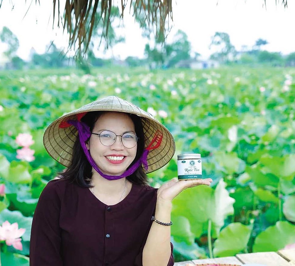 លោក Doan Thi Thoa នាយក​សហករណ៍ Khang Tuong៖ នាំមក​នូវ​រសជាតិ​ស្រុកកំណើត​ឆ្ងាយ​