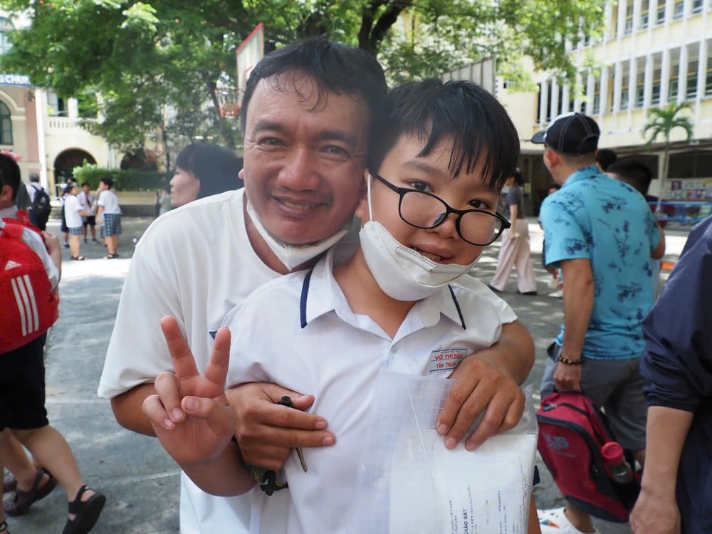 z6709900667394_d8d0ebabee60a05a215b9483bed80d04.jpg