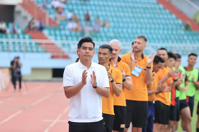 Ninh Binh រៀបចំសម្រាប់ V.League: ដំណាក់កាលផ្លាស់ប្តូរចាប់ផ្តើមរូបថតទី 1