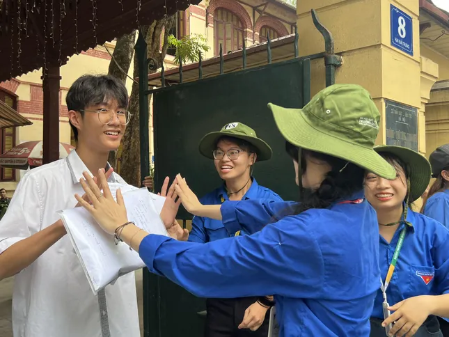 Cha mẹ cần làm gì để ‘chống sốc’ nếu con trượt lớp 10? ảnh 1