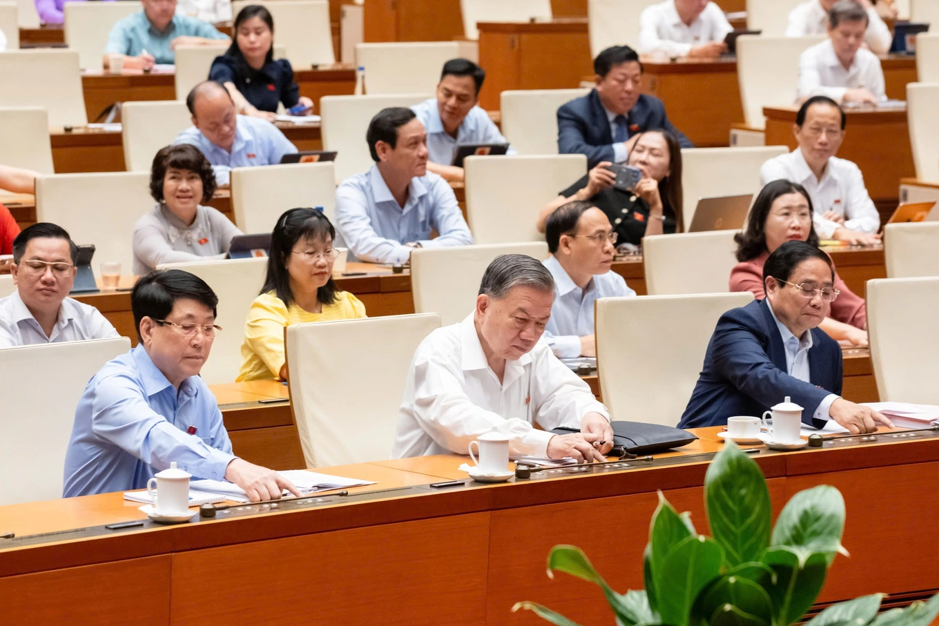 lanh-dao-cap-caojpg-1750037070392.webp