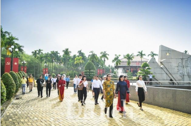 TP. Hồ Chí Minh đã có 60 tour tuyến mang màu sắc riêng biệt - Ảnh 4.
