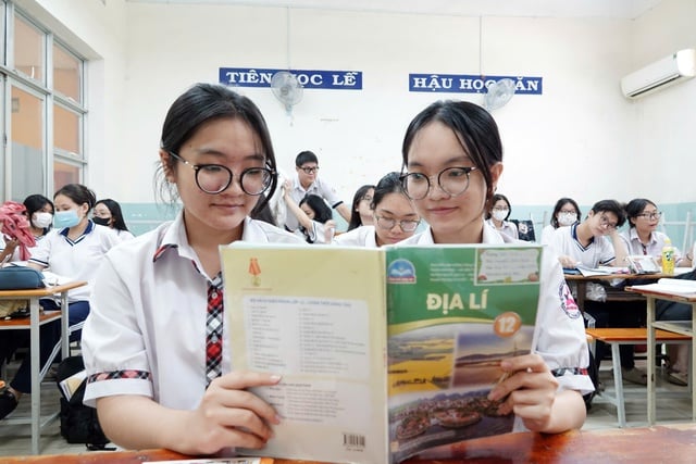 TP.HCM lắp đặt camera giám sát các điểm thi và hội đồng chấm thi tốt nghiệp THPT - Ảnh 1.