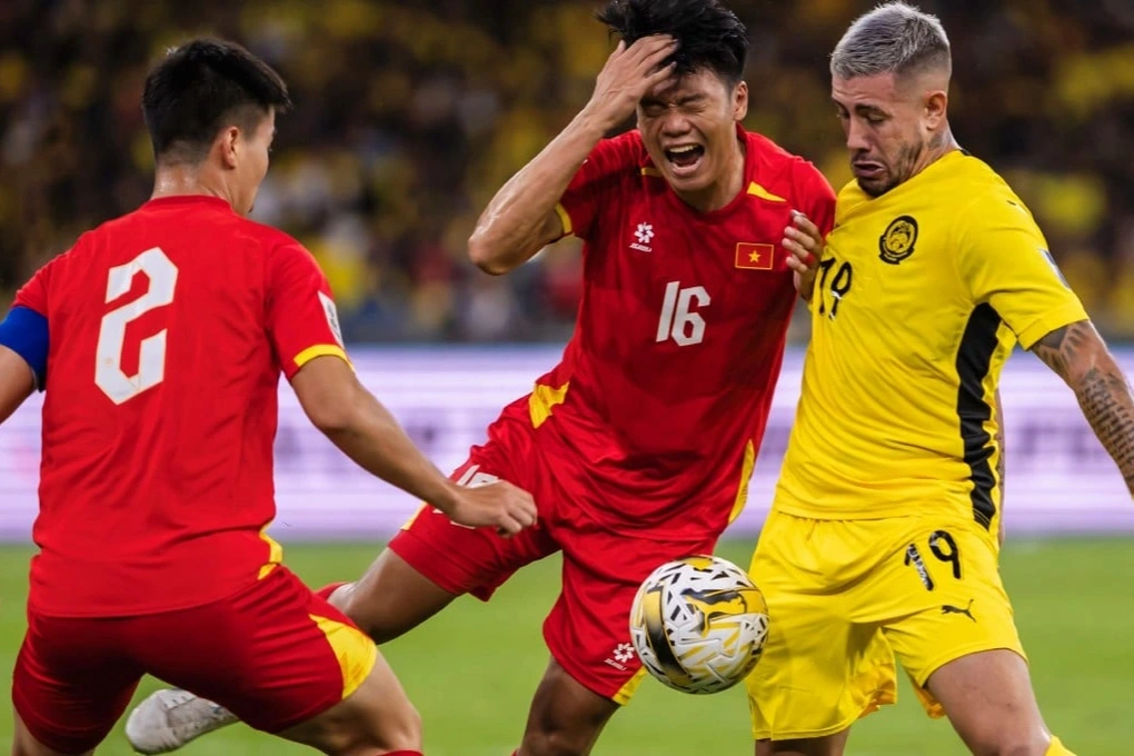 Chuyên gia tuyên bố bất ngờ về việc tuyển Malaysia nhập tịch ồ ạt - 2