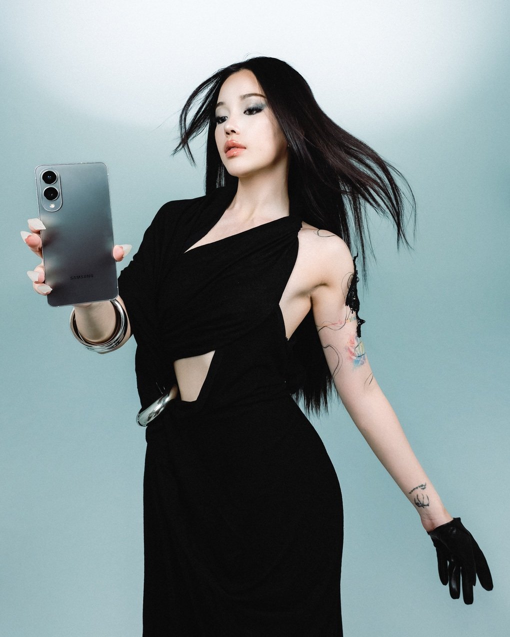 Lý do Galaxy S25 Edge là thiết bị được phái đẹp quan tâm trong hè này - 1