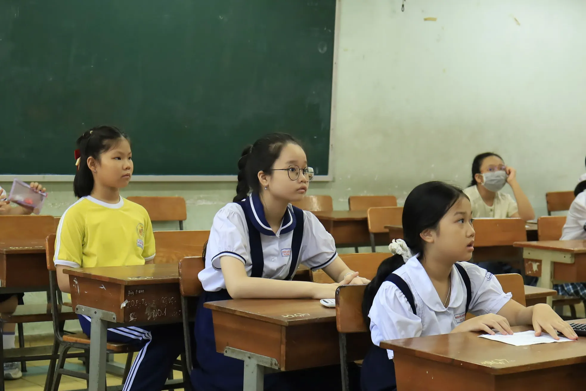 Cận cảnh cuộc đua tranh suất vào lớp 6 'căng' hơn tuyển sinh đại học ở TPHCM ảnh 5