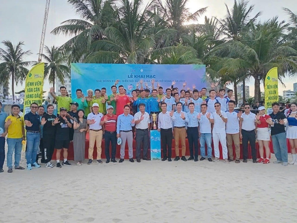 Sôi động khai mạc Giải Bóng đá bãi biển lần thứ II  - ảnh 2