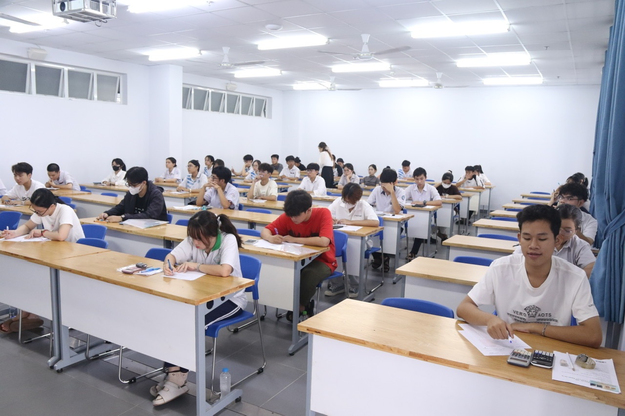 Kỳ thi đánh giá năng lực “trăm tỷ” và câu hỏi về lỗ hổng trong tổ chức - 8