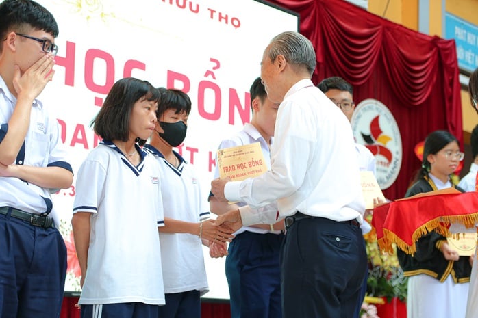 Nhiều thế hệ học sinh tề tựu trong ngày truyền thống Trường Ten Lơ Man- Ảnh 3.