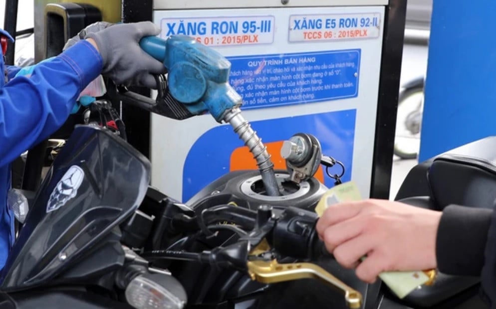 Nước ngọt chịu thuế tiêu thụ đặc biệt, tiếp tục áp thuế với xăng và điều hoà - Ảnh 3.
