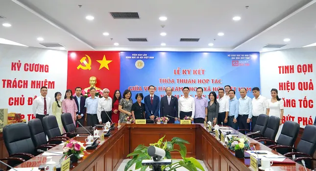 ĐH Duy Tân ký kết Thỏa thuận Hợp tác với Viện Hàn lâm Khoa học Xã hội Việt Nam ảnh 3
