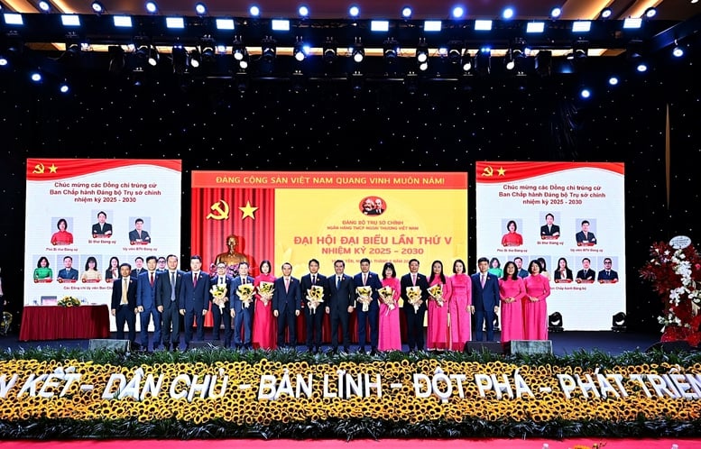 Vietcombank tổ chức thành công Đại hội đại biểu Đảng bộ lần thứ V, nhiệm kỳ 2025 – 2030- Ảnh 3.