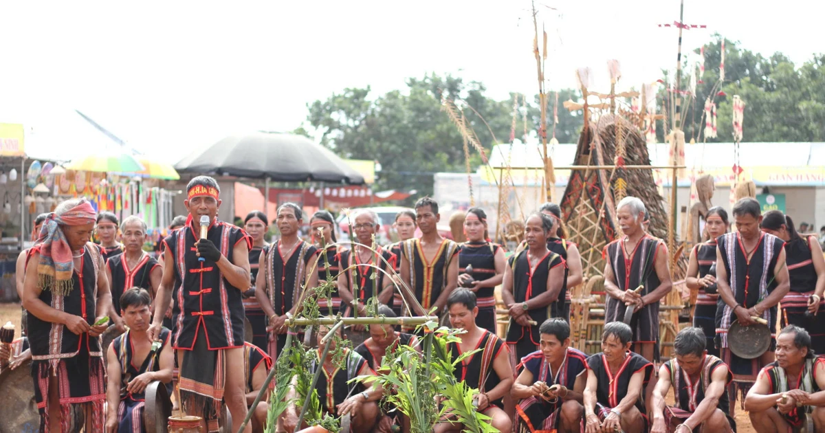 មនុស្ស​ងប់​នឹង​គង​នៅ​អៀ​យ​ក