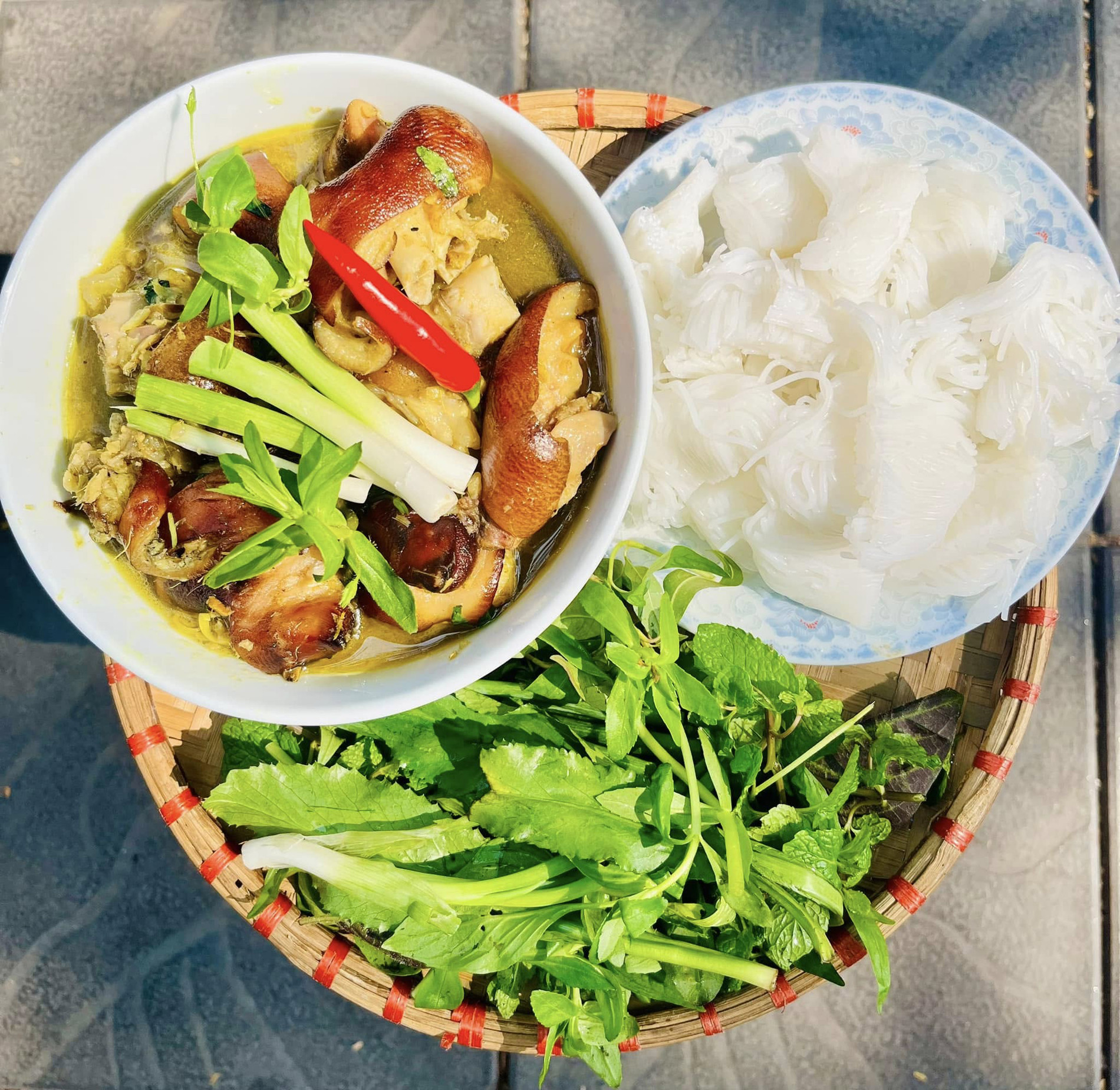 gio heo nau gia cay   thắm gà.jpg