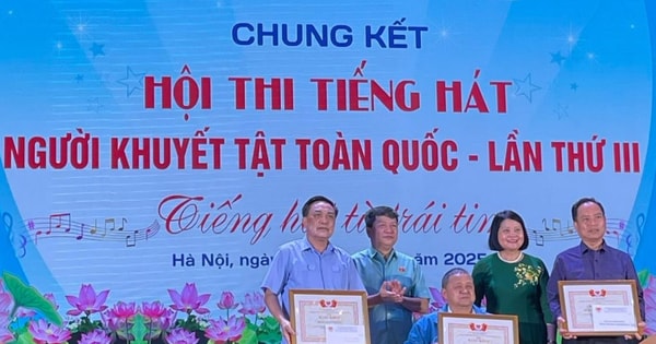 Award Ceremony of Singing Contest for People with Disabilities
