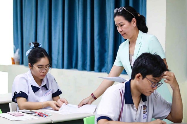 Tuyển sinh ĐH 2025: Lựa chọn tổ hợp môn để tăng ưu thế trong xét tuyển - Ảnh 1.