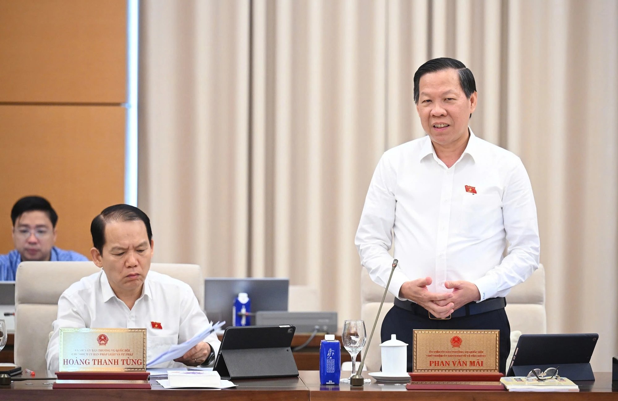 'Lương nhà giáo không chỉ xếp cao nhất mà phải gấp đôi, gấp 3'- Ảnh 1.