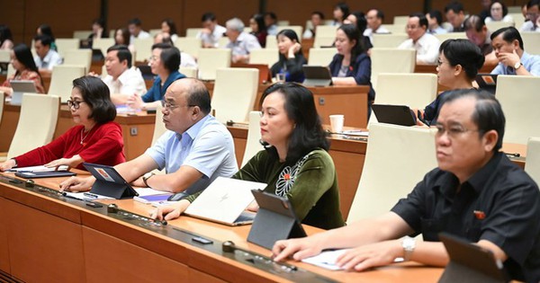 Teachers are prohibited from forcing extra classes in any form.
