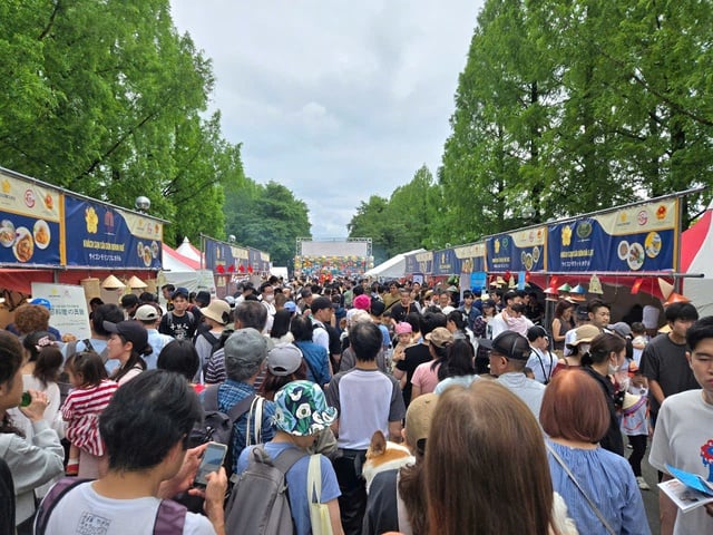 Hàng trăm ngàn khách trải nghiệm Lễ hội Văn hóa Ẩm thực Saigontourist Group tại Osaka- Ảnh 2.