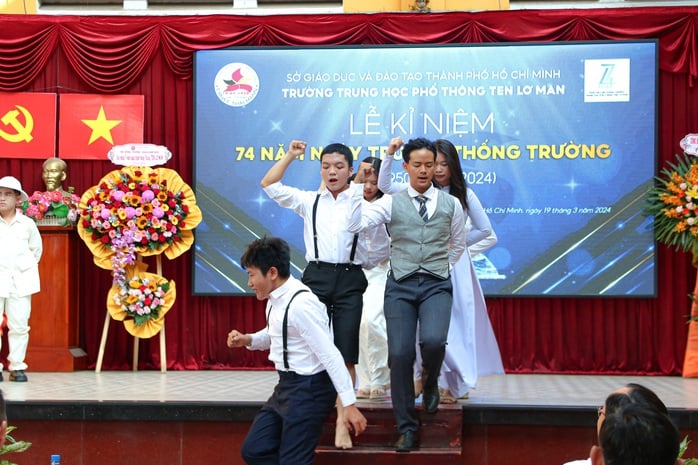 Nhiều thế hệ học sinh tề tựu trong ngày truyền thống Trường Ten Lơ Man- Ảnh 2.