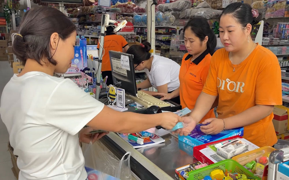 ពាណិជ្ជកម្ម Yen Bai - ការទម្លាយសេវាកម្មយ៉ាងខ្លាំង