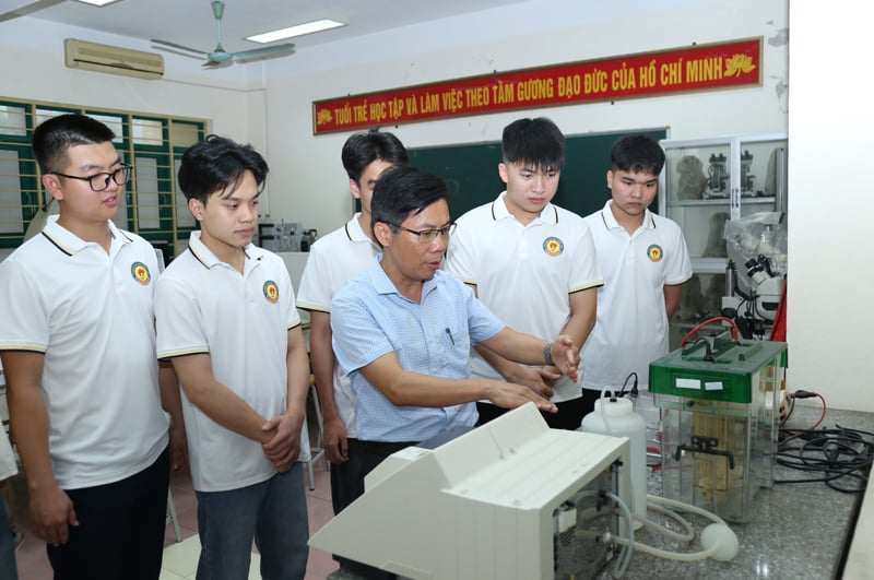 Gắn lý thuyết với thực hành trong đào tạo ở Trường Đại học Hồng Đức