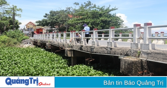 Cầu Bồ Bản bị sụt lún, nguy cơ mất an toàn giao thông