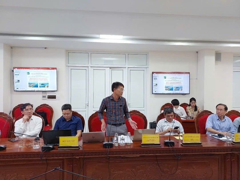 PSG-TS Ngô Anh Quân - Viện Khoa học Thủy lợi - Bộ Nông nghiệp và Môi trường phát biểu tại hội thảo.