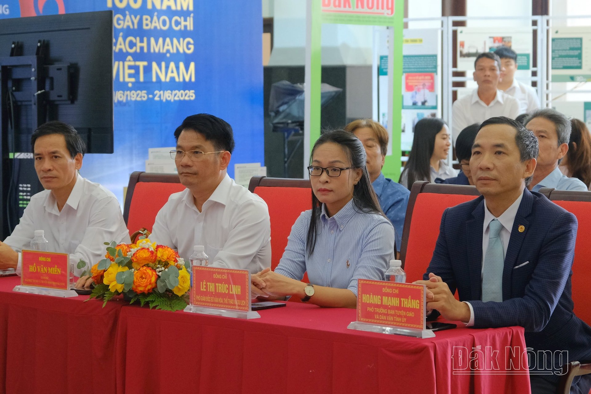 Các đại biểu tham dự chương trình 