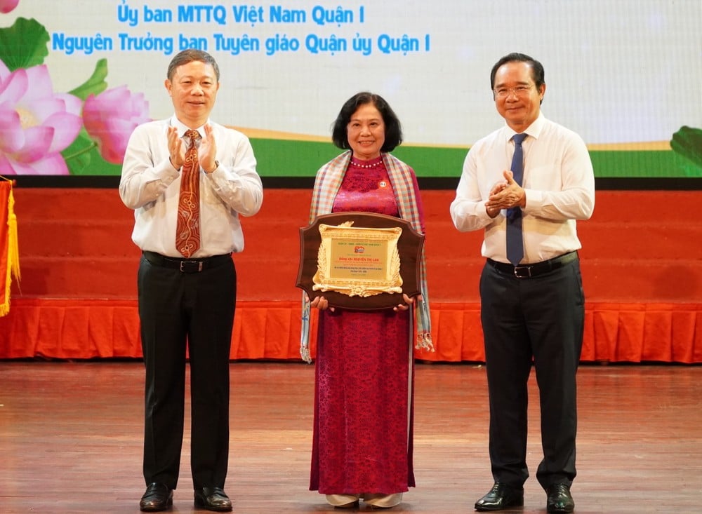 6HH07271.JPG
