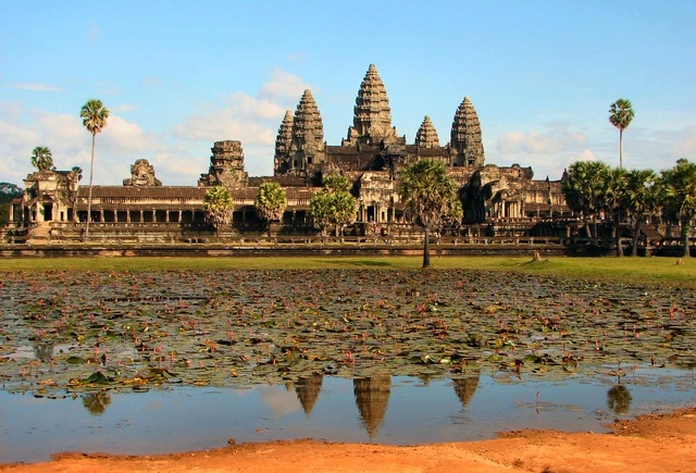 quan-the-angkor-wat-cambodia.webp