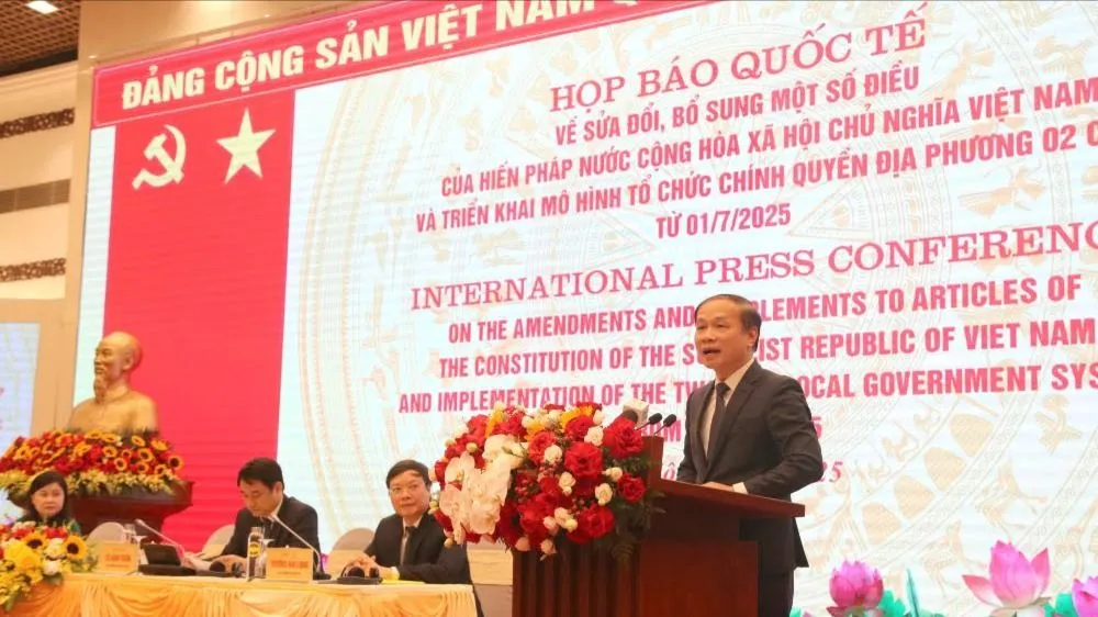 Phó Trưởng Ban Tuyên giáo và Dân vận Trung ương Phạm Tất Thắng tại họp báo quốc tế ngày 16-6