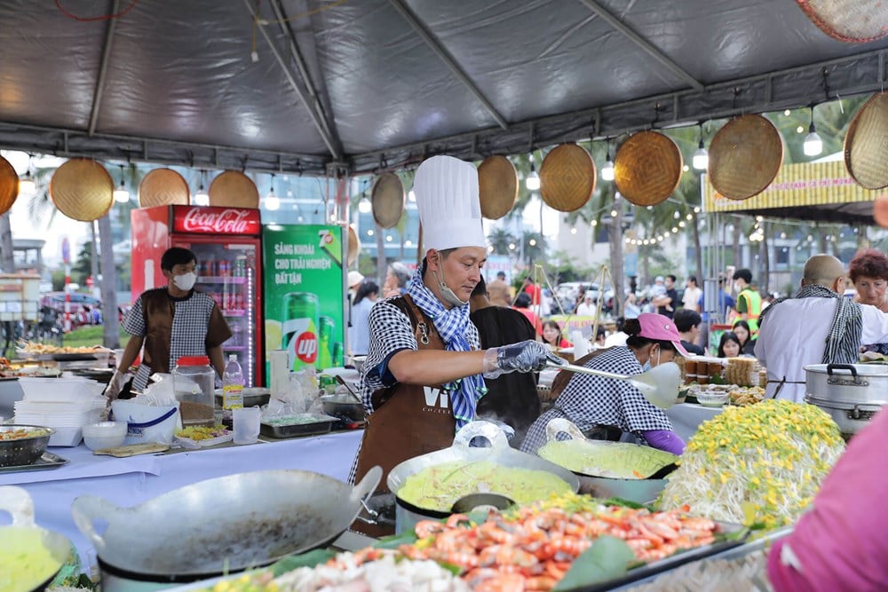 Hàng loạt thương hiệu ẩm thực nổi tiếng phục vụ du khách tại “Hương vị mùa hè Đà Nẵng” - ảnh 2