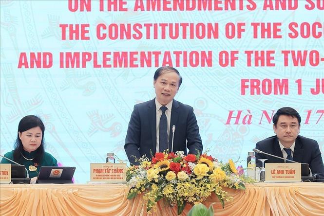 Họp báo quốc tế về sửa đổi một số điều của Hiến pháp và triển khai mô hình chính quyền địa phương 2 cấp