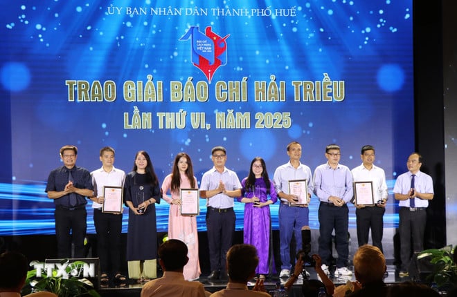 ttxvn-39-tac-pham-dat-giai-bao-chi-hai-trieu-lan-thu-vi-nam-2025-8095612.jpg