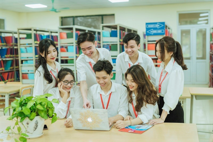 Nhiều trường sử dụng phương thức xét học bạ độc lập hoặc kết hợp trong năm 2025. (Ảnh minh hoạ)