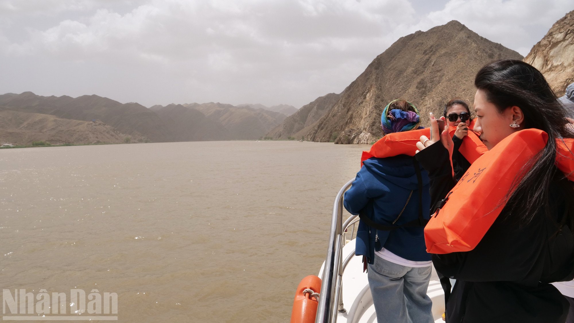ndo_bl_a08-1-p2080811.jpg
