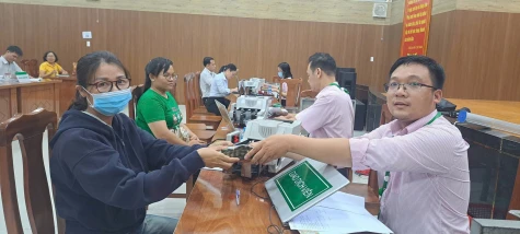 ធនាគារគោលនយោបាយសង្គមនៃទីក្រុង Di An៖ បញ្ចេញទុនជាង 19.5 ពាន់លានដុងដើម្បីបង្កើតការងារ