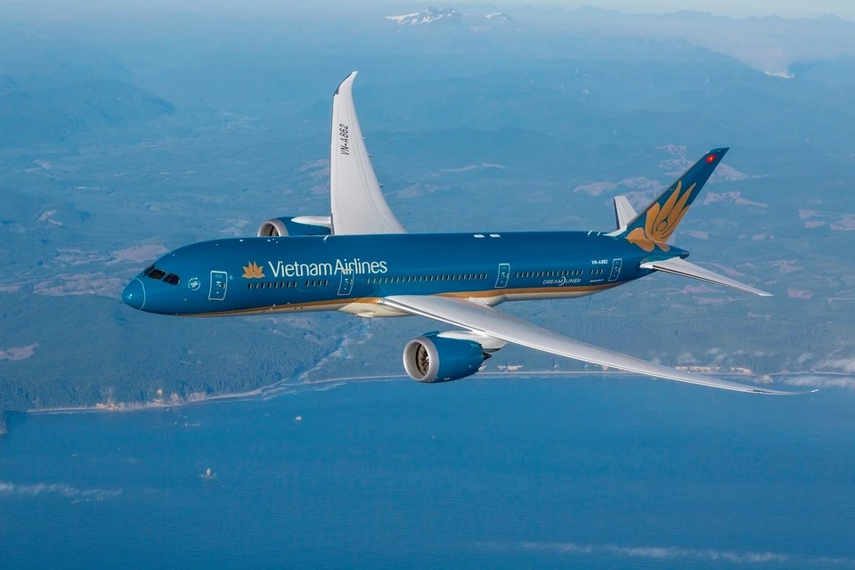 vietnam-airlines-mo-duong-bay-thang-dau-tien-den-bac-au.webp