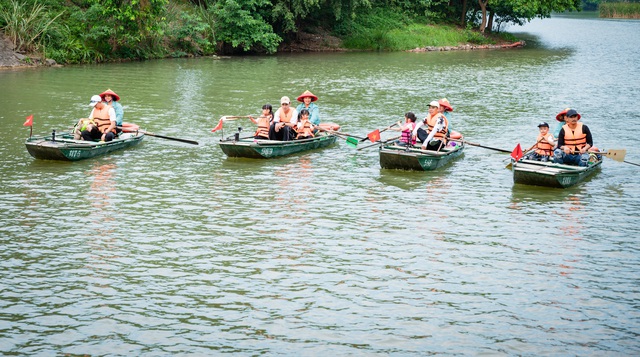 'Giang hồ màn ảnh' Duy Hưng đến Ninh Bình... đấu vật - Ảnh 1.