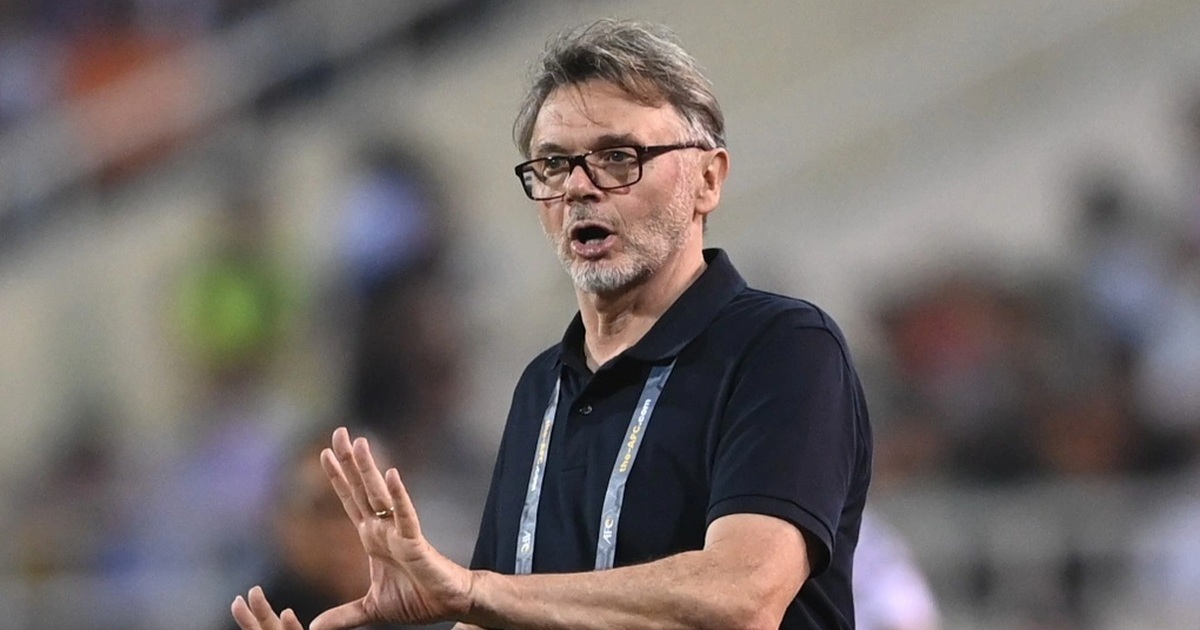 Lộ diện bến đỗ vô cùng bất ngờ của HLV Troussier