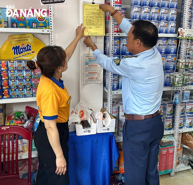 មន្ត្រី​គ្រប់គ្រង​ទីផ្សារ​ផ្សព្វផ្សាយ​ដល់​គ្រួសារ​អាជីវករ​ដើម្បី​តាំងចិត្ត​លក់​ទំនិញ​ពី​បុរាណ។