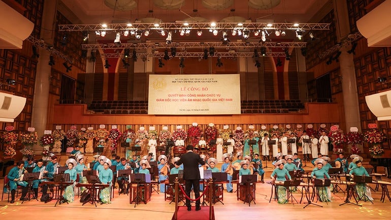nsquochung1.jpg