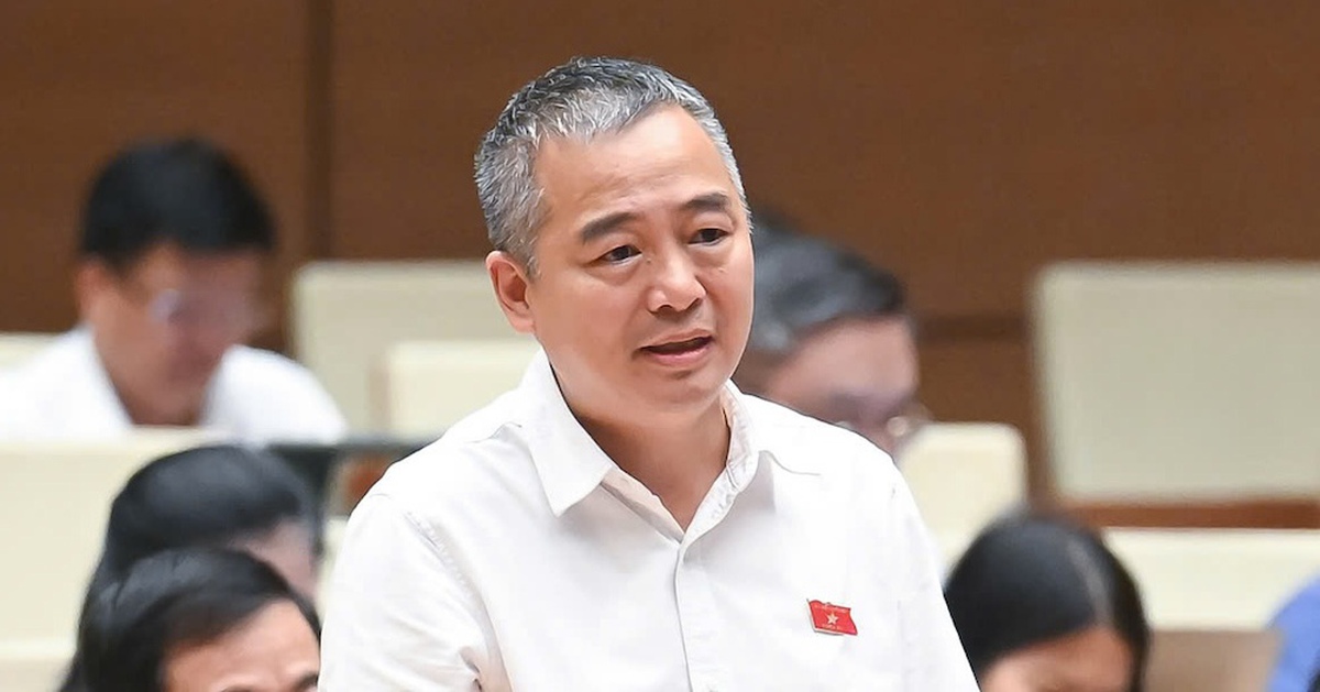 Delegate Nguyen Lan Hieu: Central hospitals are overloaded because people do not trust district and provincial hospitals.