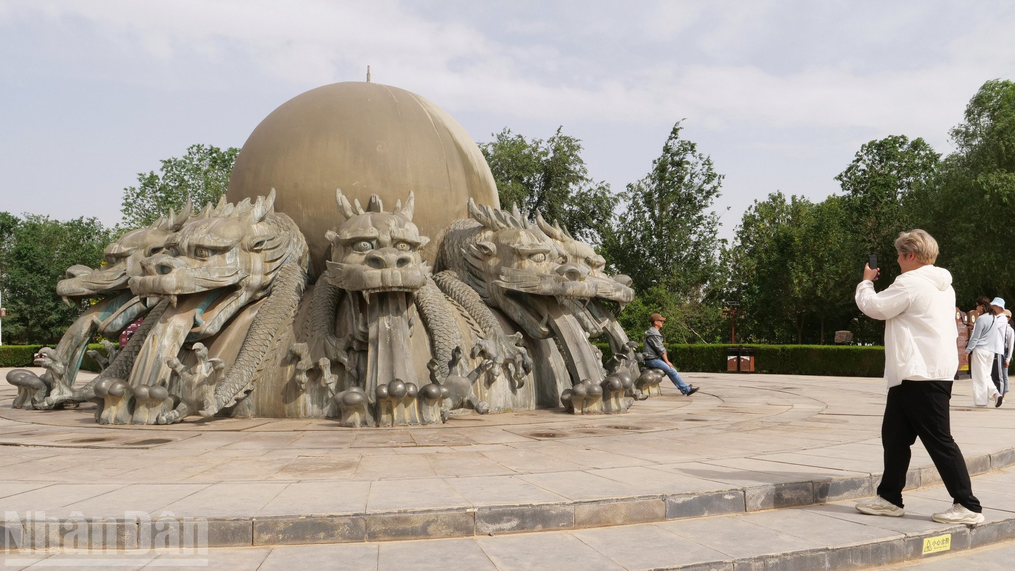 ndo_bl_a02-p2079760.jpg