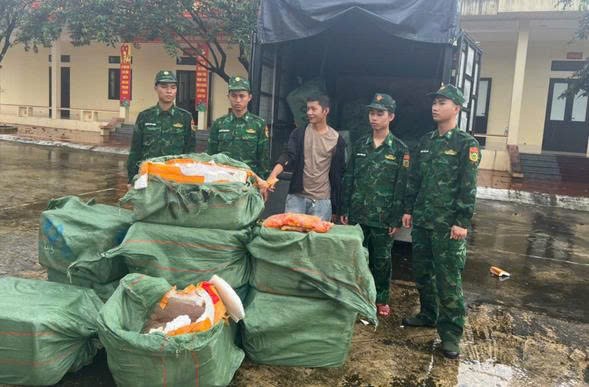 ស៊ុតមាន់មិនទាន់ទុំជាង ១,១តោន មិនស្គាល់ប្រភពដើម ត្រូវបានរឹបអូសនៅខេត្ត Quang Ninh