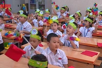 [動画] 予算は毎年30兆ドンを支出し、全学生の授業料を免除する
